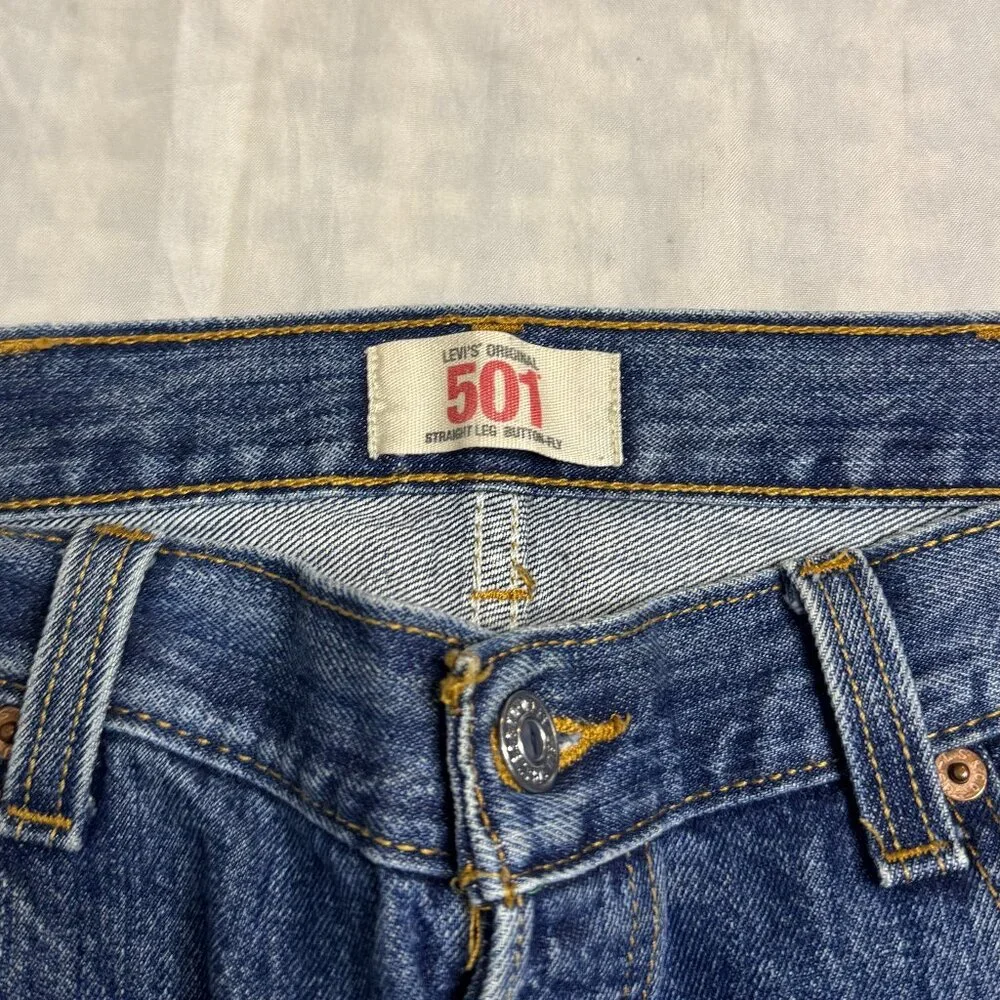 Levi 501 straight legs 38X32 - Picture 2 of 6